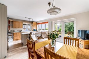 Photo 25- click for photo gallery